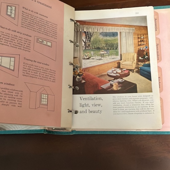 Vintage 1956 Better Homes & Gardens Decorating Book - Picture 10 of 11